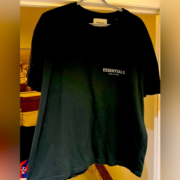 Essentials t shirt - Picture 1 of 2